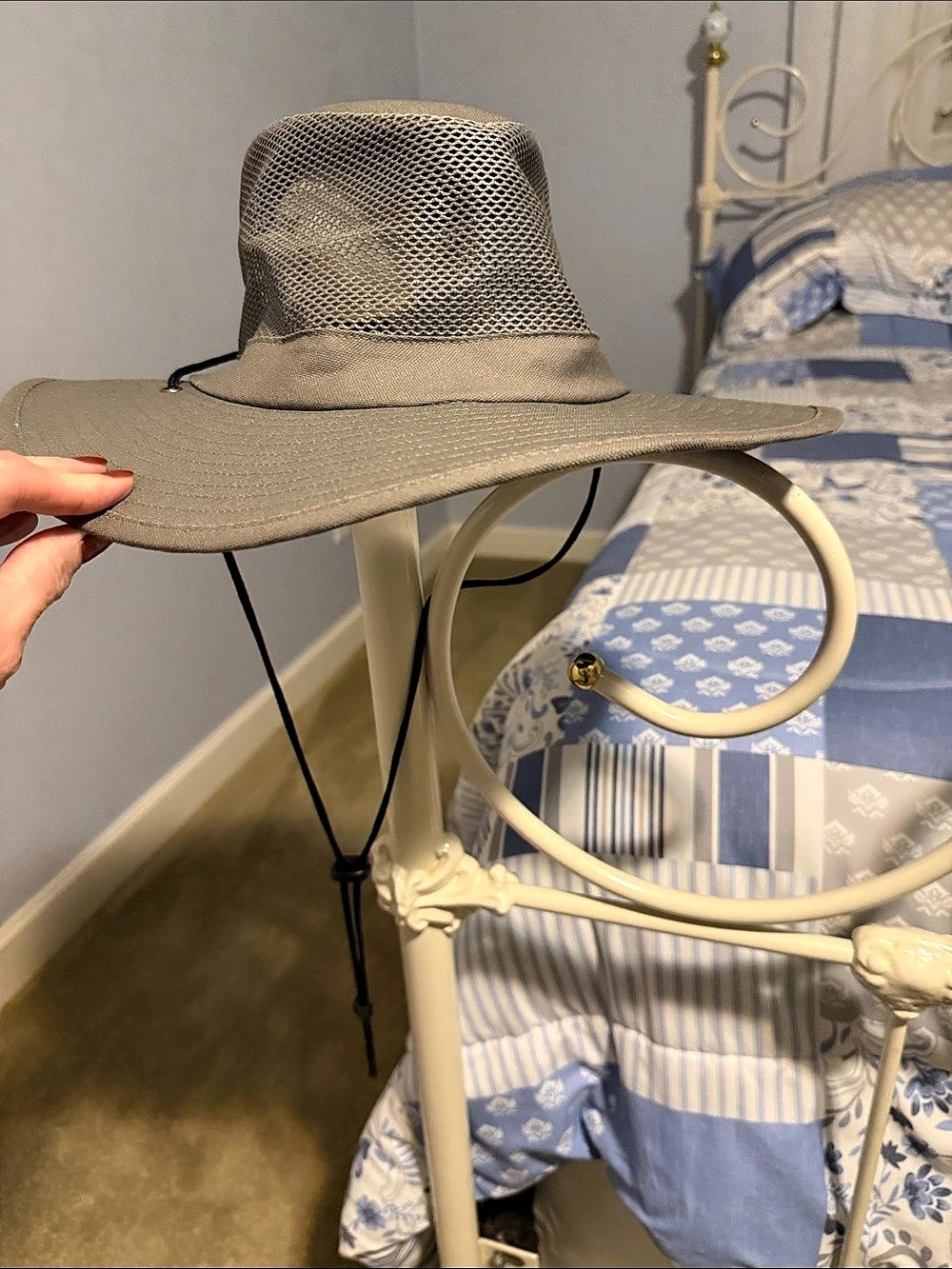 NWT Swiss Tech Sun Hat Green Olive Mesh